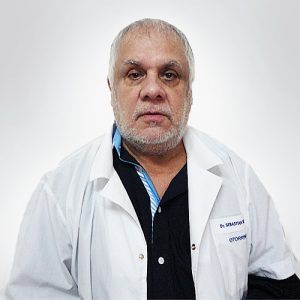 Dr. Ricardo Paredes