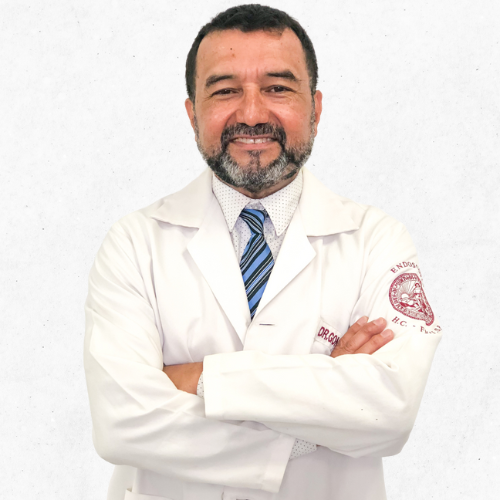 Dr. Justo González